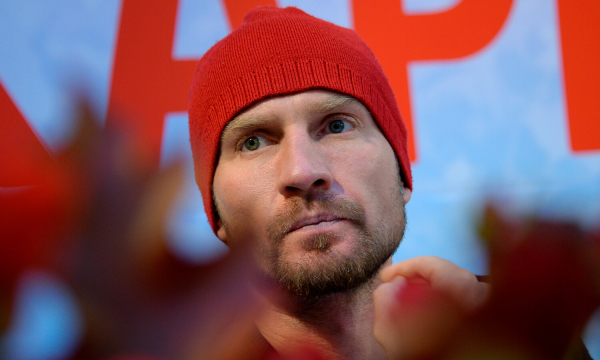 СМИ: фигурист Костомаров пришел в сознание